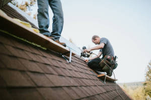 Local Roofers in Lake Lincolndale, NY